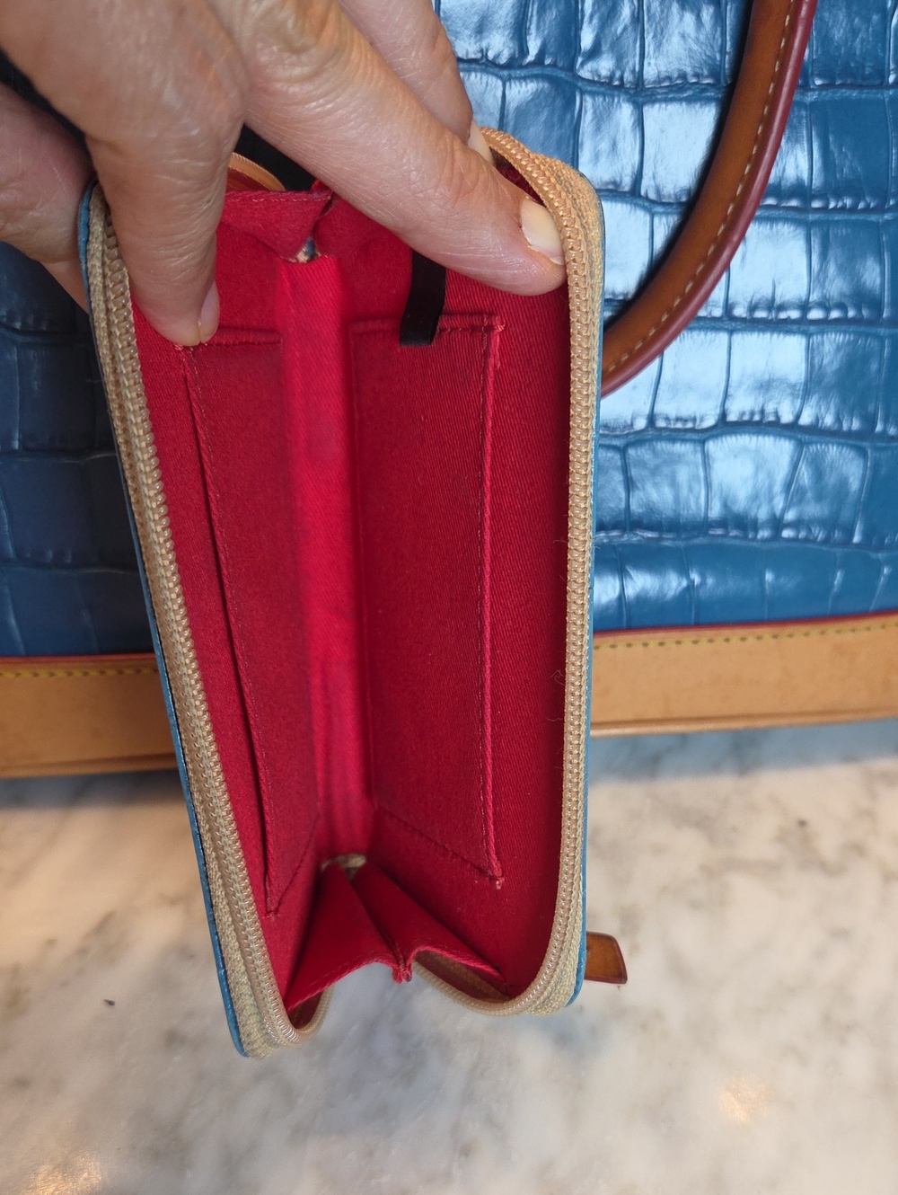 Pre-loved Dooney & Bourke Zip Zip Marine Blue Croc-Embossed Satchel w/ Card Case - Picture 9 of 10
